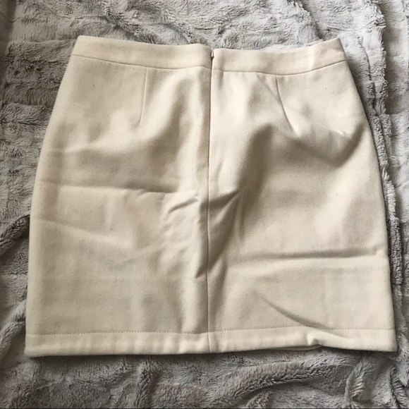 Jcrew ivory wool mini skirt size 2 - Picture 2 of 3